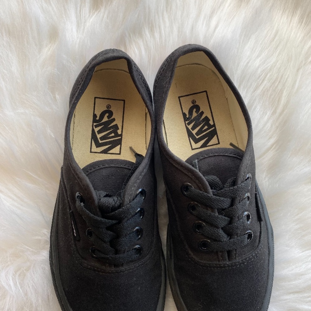 Vans Doheny Women’s Black SkateShoes Size 5.5